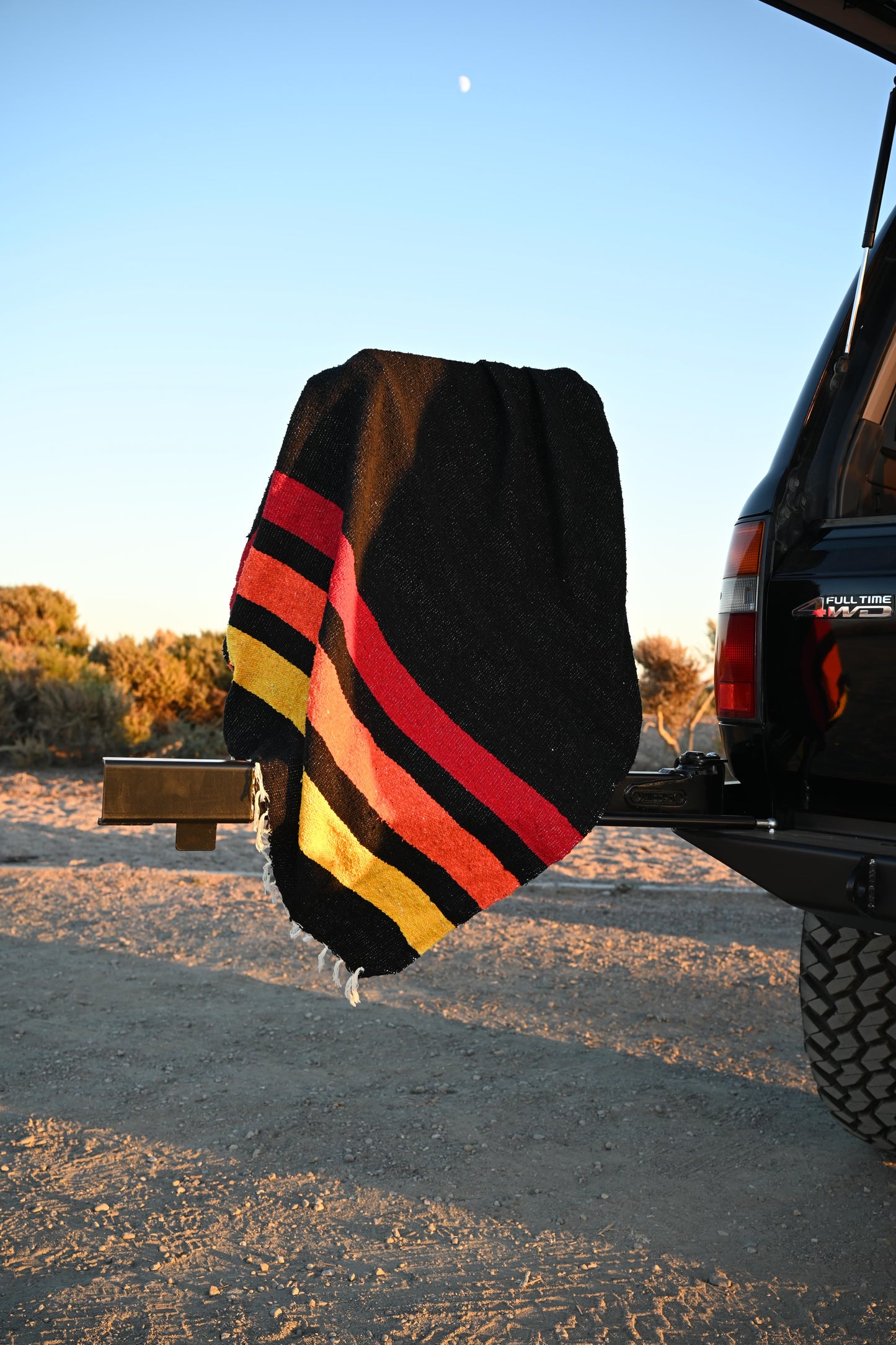 Trail Blanket (Black)