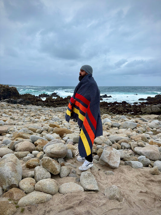 Trail Blanket (Charcoal)